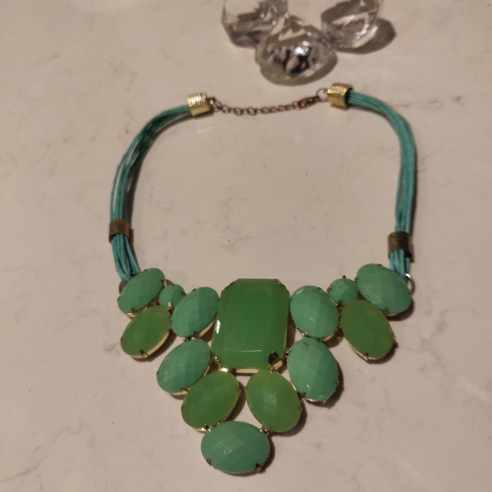 Statement necklace - Picture 4 of 8